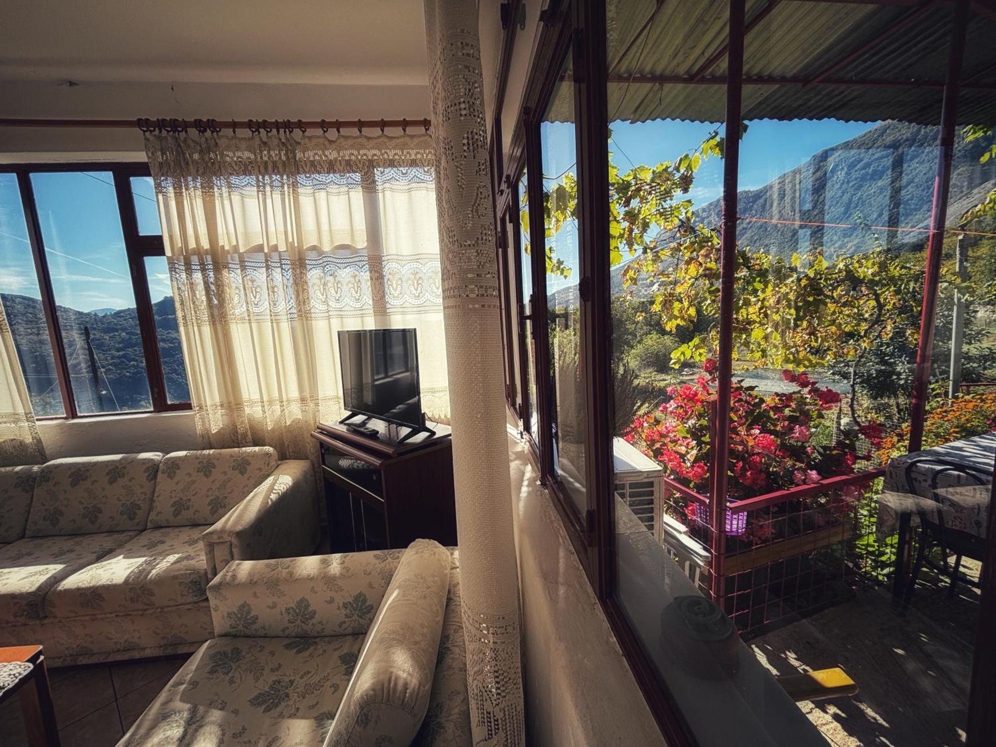 Georgaras Accommodation Platanoussa Exteriér fotografie